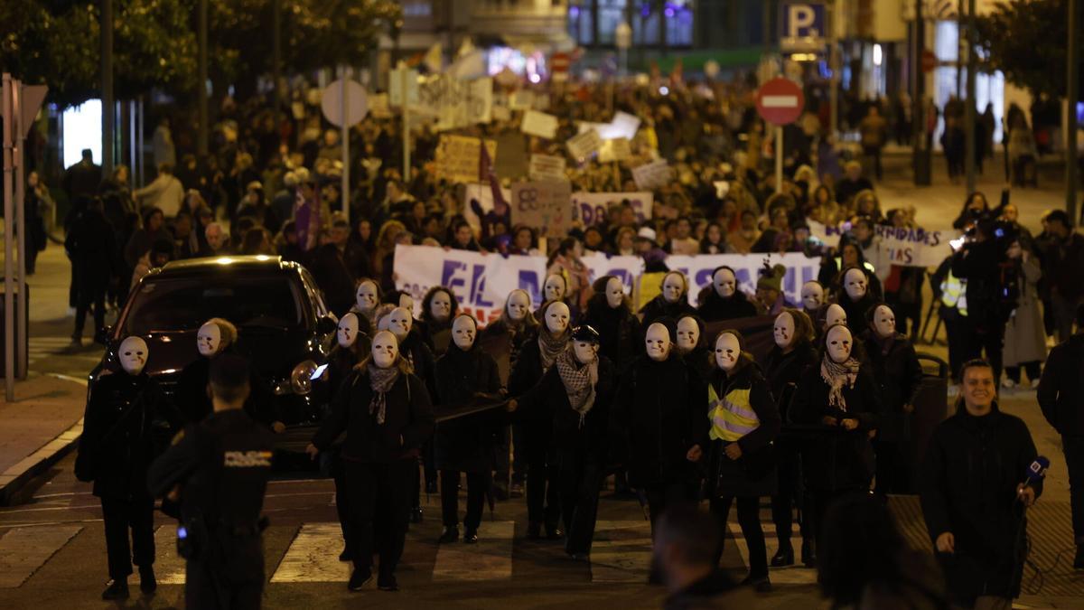 VÍDEO: Así fue la manifestación del 25N en Avilés