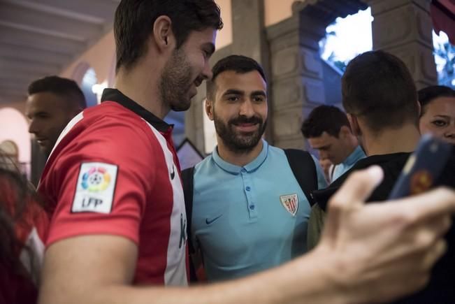 Llegada del Athletic de Bilbao al Hotel Santa ...