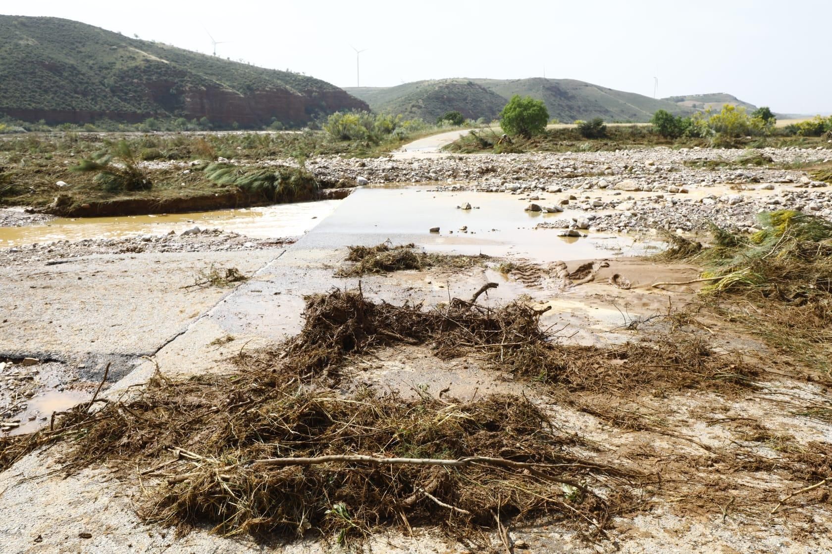 En imágenes | Así ha quedado Azuara tras la fuerte tormenta que causó destrozos este viernes