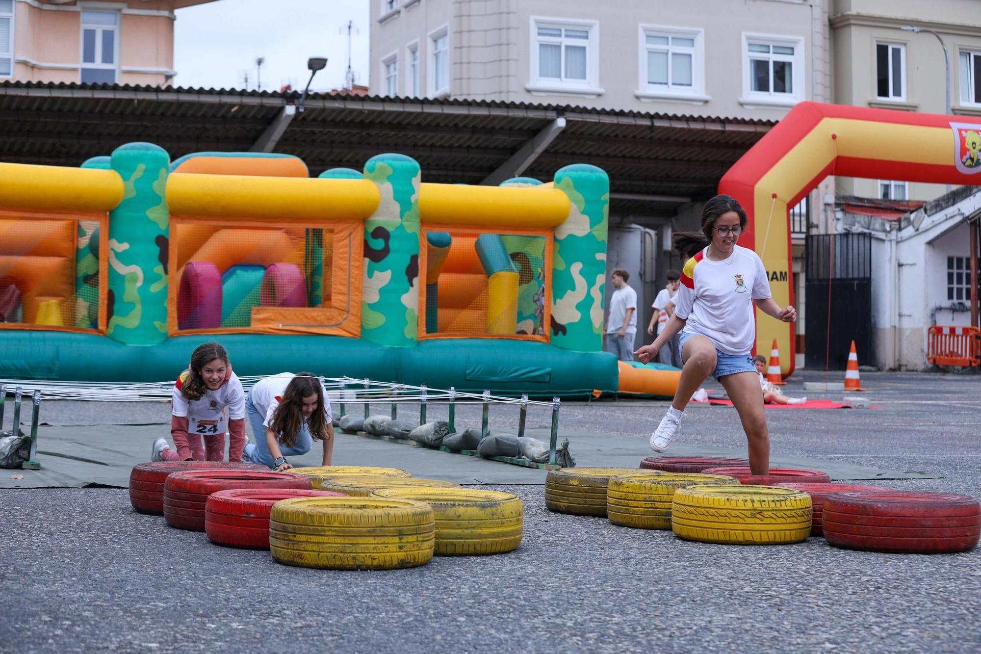 Carrera infantil en el Día de las Fuerzas Armadas en A Coruña