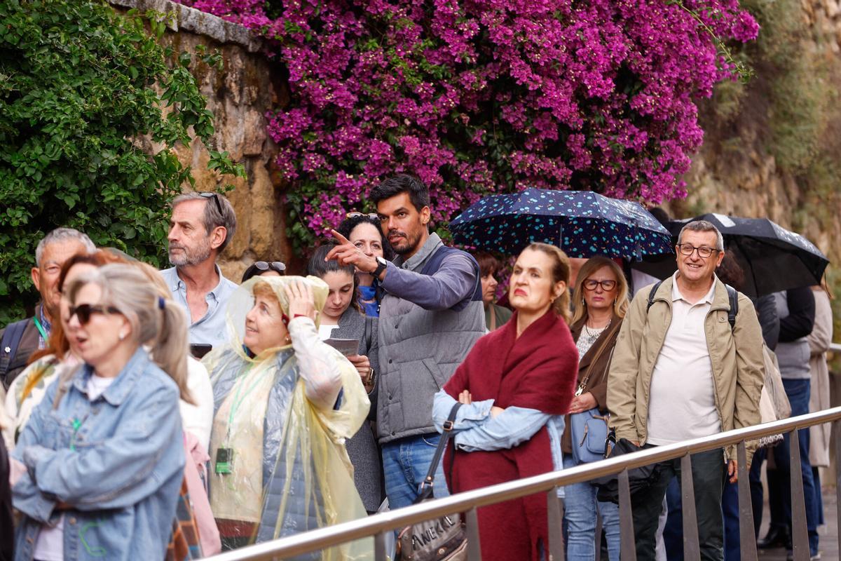 Córdoba en mayo. Bulla en los Patios el primer fin de semana. Colas y turismo. Patios en San Basilio