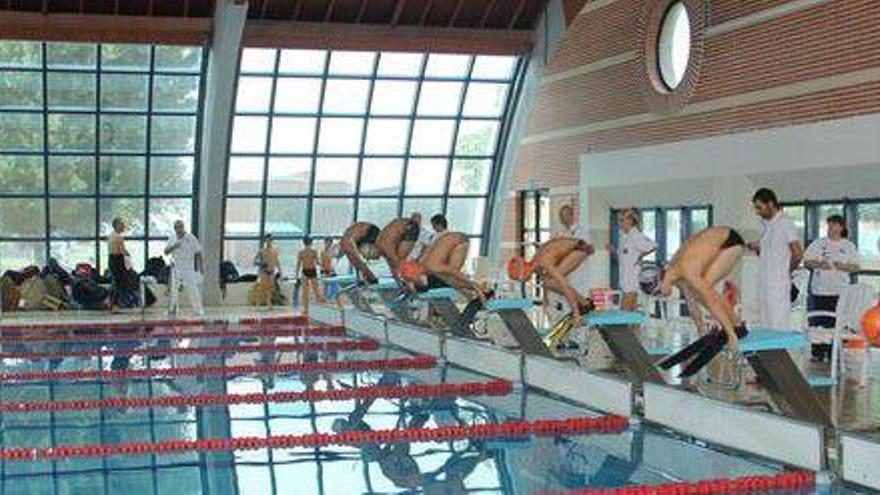 imagen de la piscina cubierta del Palacio de los Deportes de Torrevieja, ahora cerrada