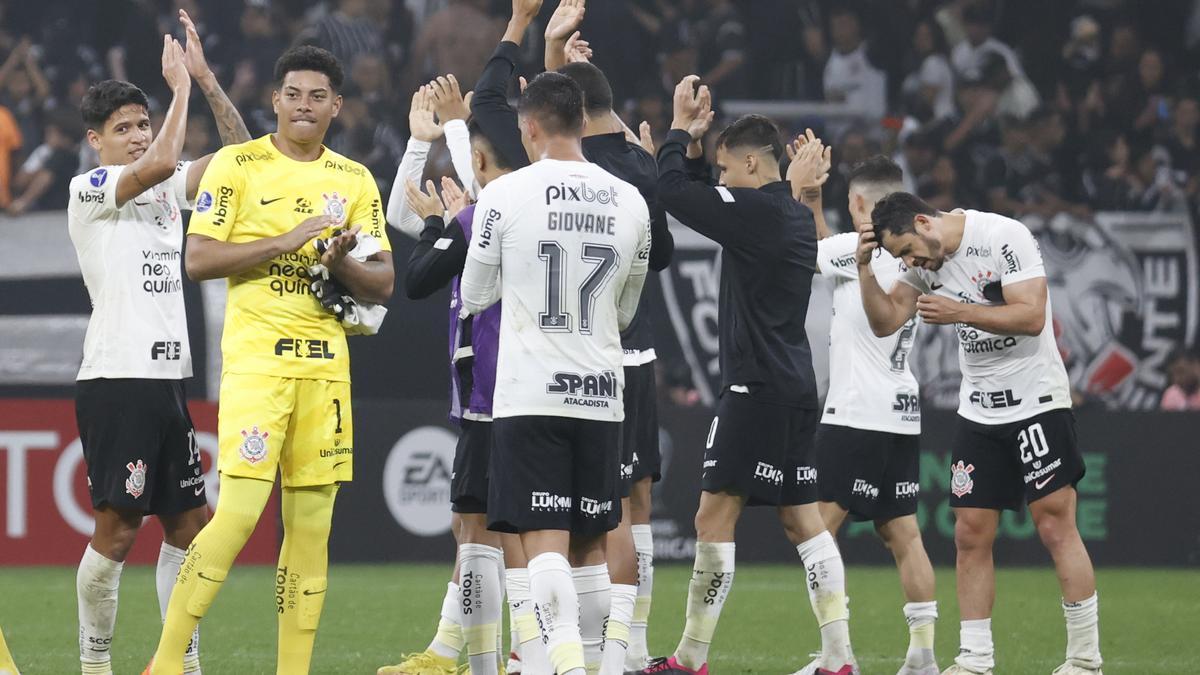 Corinthians - Universitario