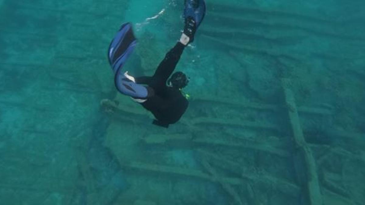Descubre un barco hundido mientras hacía apnea en La Manga: "Puede datar del siglo X"