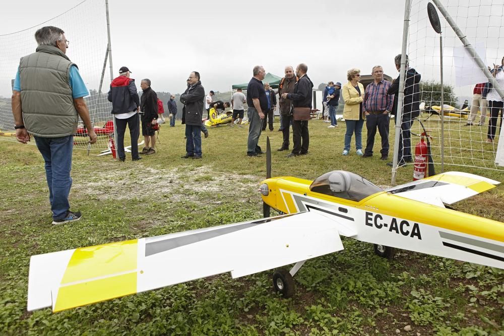 Inauguración de la pista de aeromodelismo del monte Pica Corros, Cenero