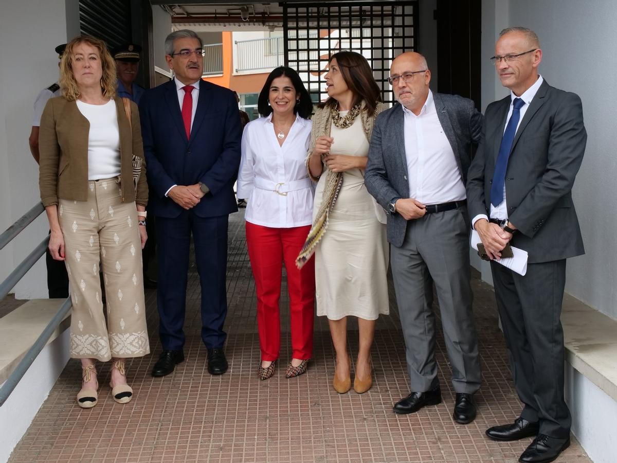 Carolina Darias inaugura la sala 'Los Gofiones' del Centro Cívico de Jinámar