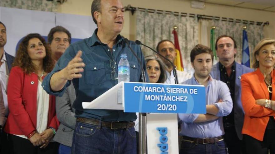 Monago presenta a los candidatos del PP de Sierra de Montánchez