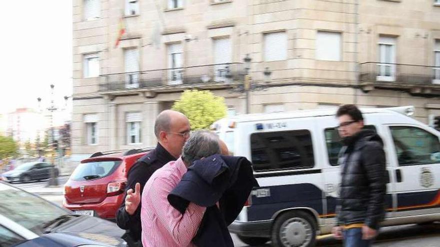 Detenido por estafa un mediador de Ourense que ofrecía alto interés por prestar dinero a personas ficticias