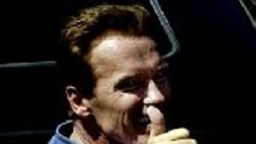 La prensa destapa los escándalos de Schwarzenegger