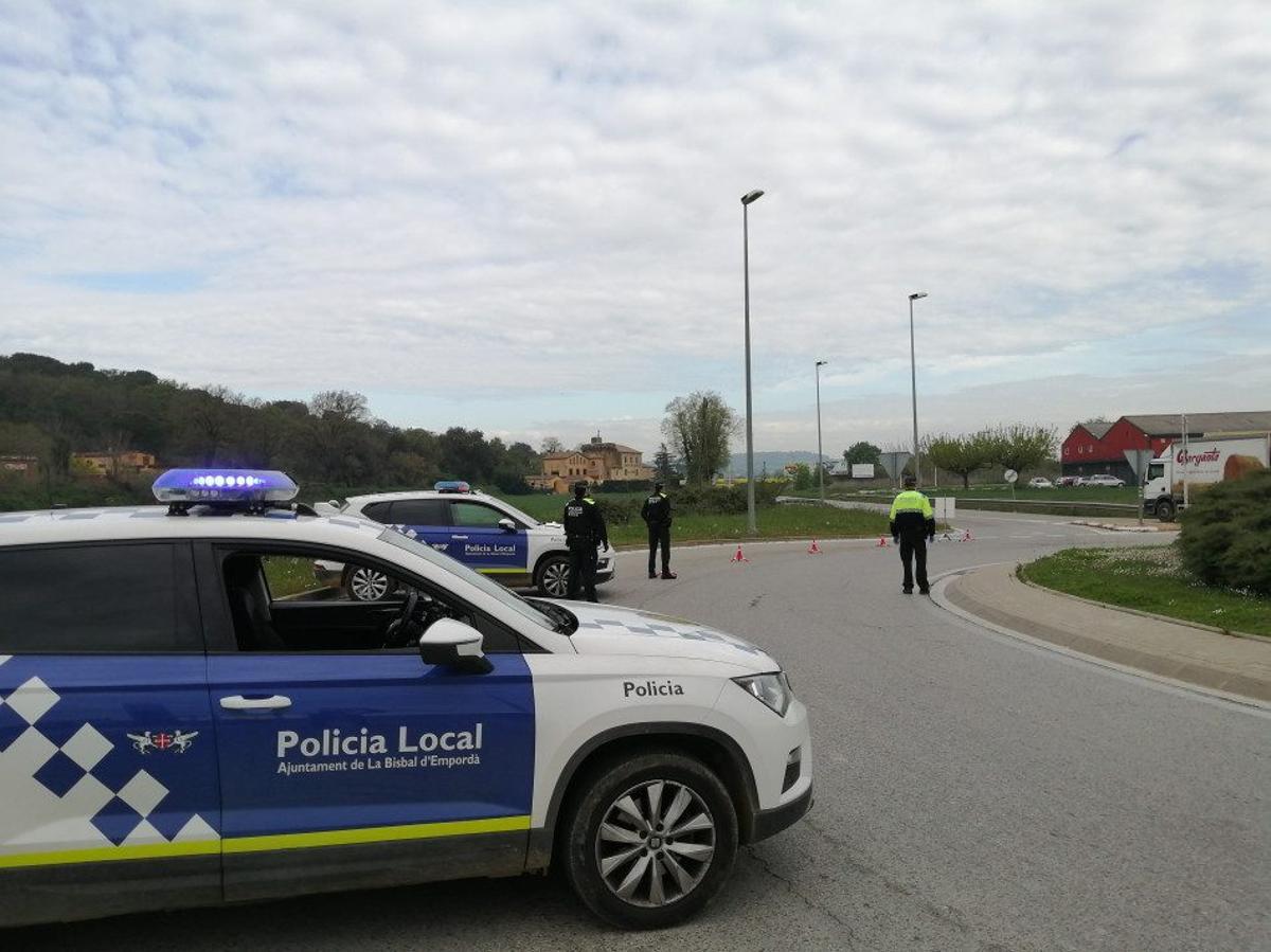 Un control de la Policia Local de la Bisbal d'Empordà.