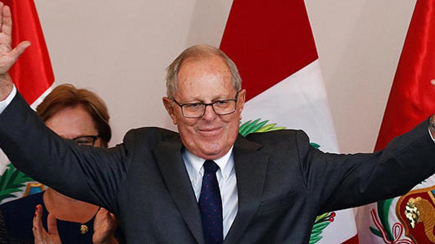 Pedro Pablo Kuczynski gana las elecciones presidenciales en Perú