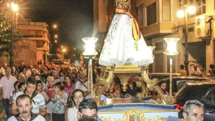 Orihuela se entrega a la Virgen del Pilar