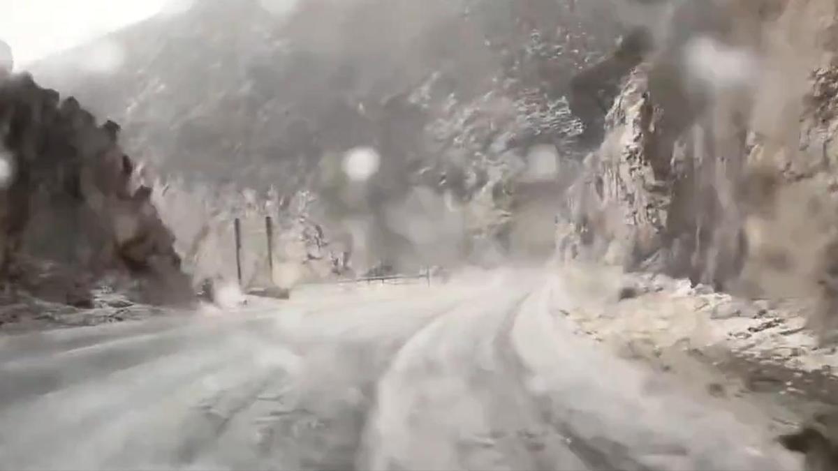 Vídeo | Espectacular granizada en la carrtera de Ronda