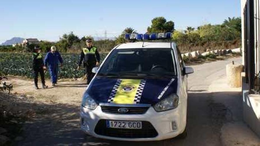 Un vehículo de la Policía, durante un servicio.