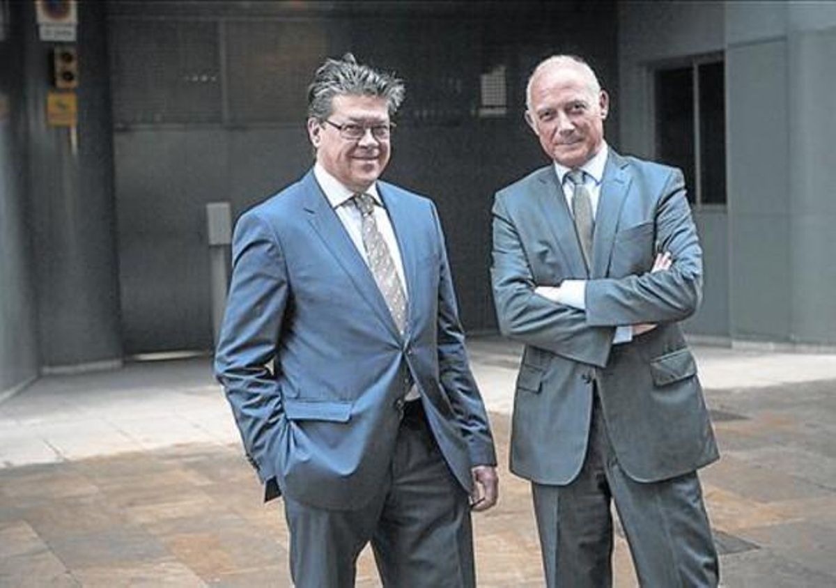 Enginyers 8 González i Ródenas, executius de Paymacotas.