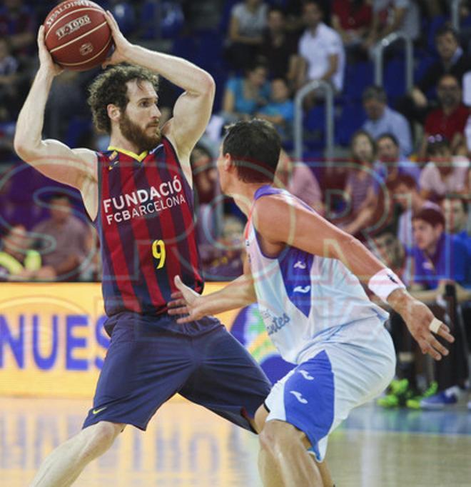 FC Barcelona, 76 - Estudiantes, 62