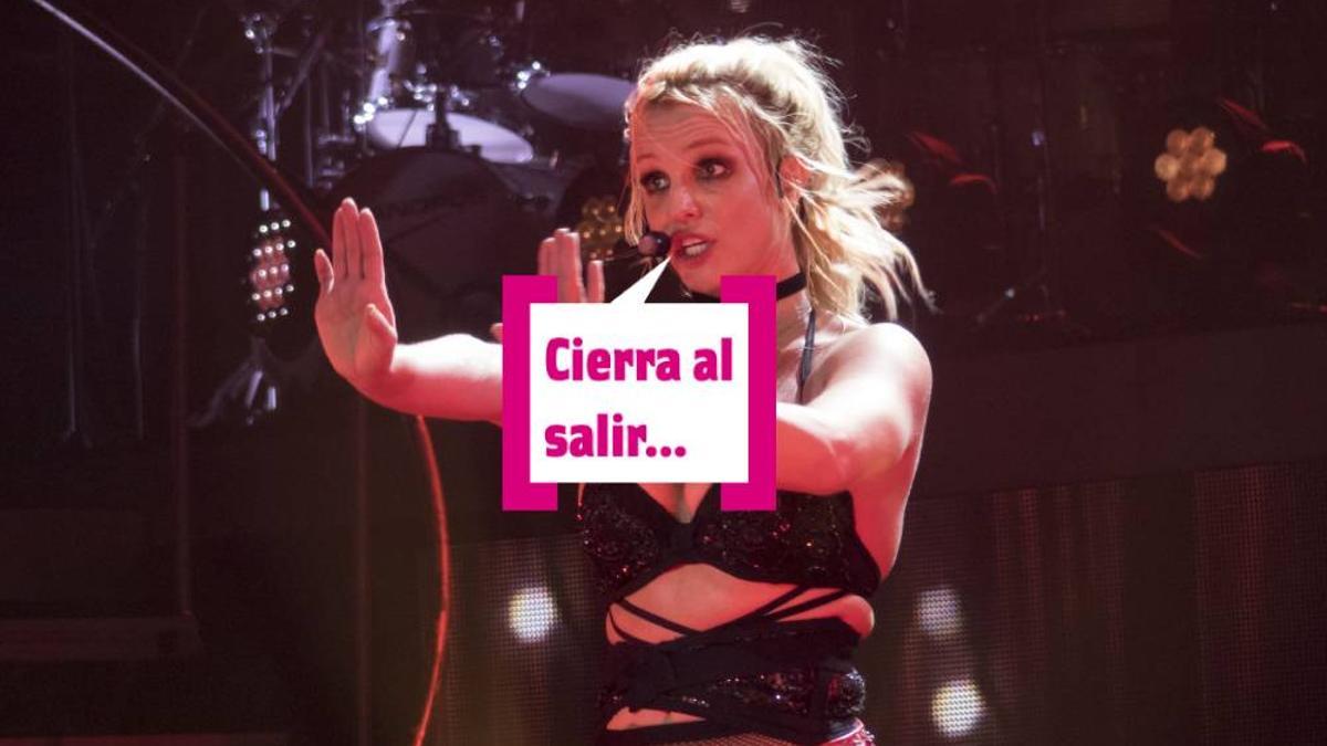 Britney Spears dice que cierres al salir