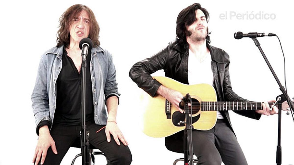 Gerard Quintana i Xarim Aresté interpreten en acústic el tema ’La campana’.