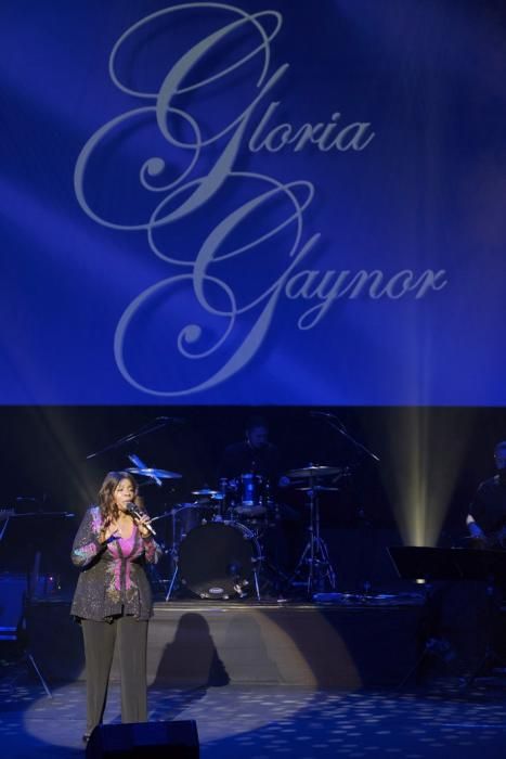 CONCIERTO DE GLORIA GAYNOR EN "LEGENDS LIVE"
