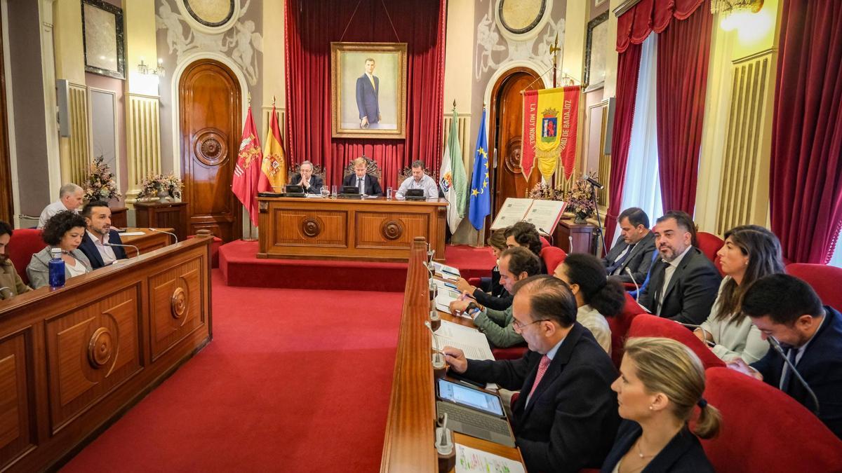 El Ayuntamiento de Badajoz ha celebrado este jueves pleno ordinario.
