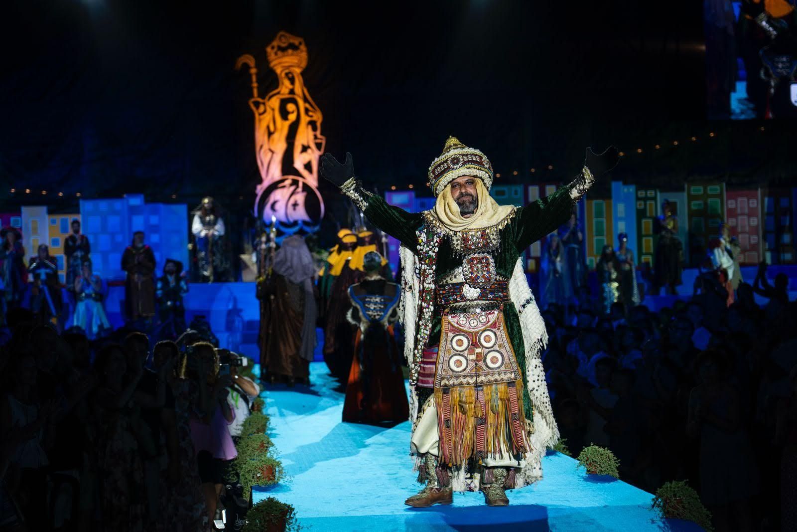 La Vila presenta a sus cargos paera los Moros y Cristianos 2025