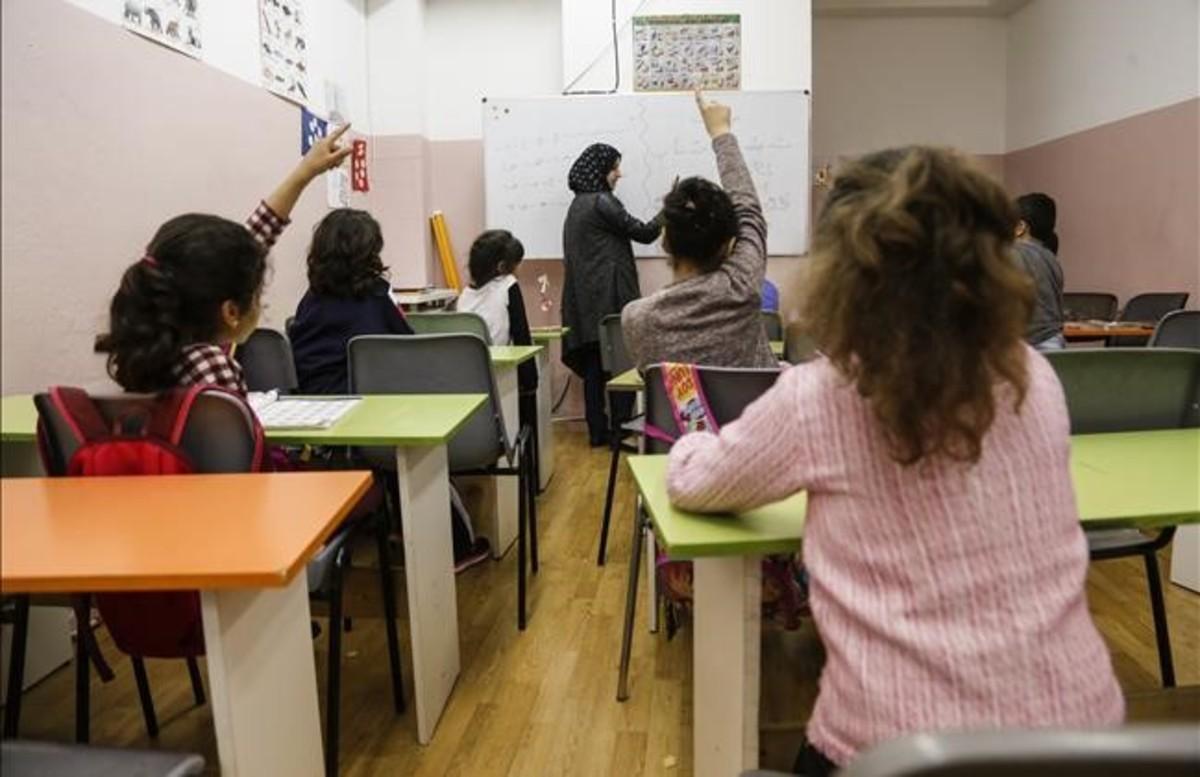 zentauroepp37873770 barcelona 30 3 2017  pieza sobre las actividades y el funcio170514135006