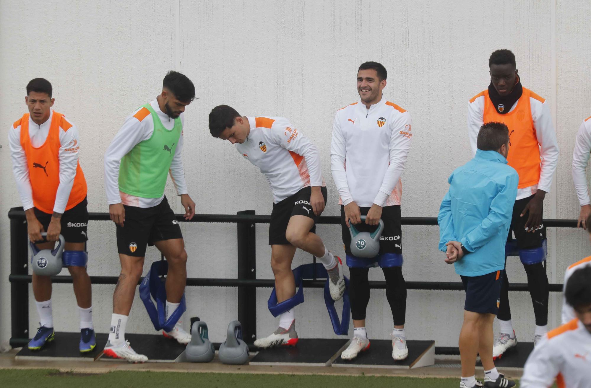 Última sesión antes del partido frente a la Real Sociedad para el Valencia