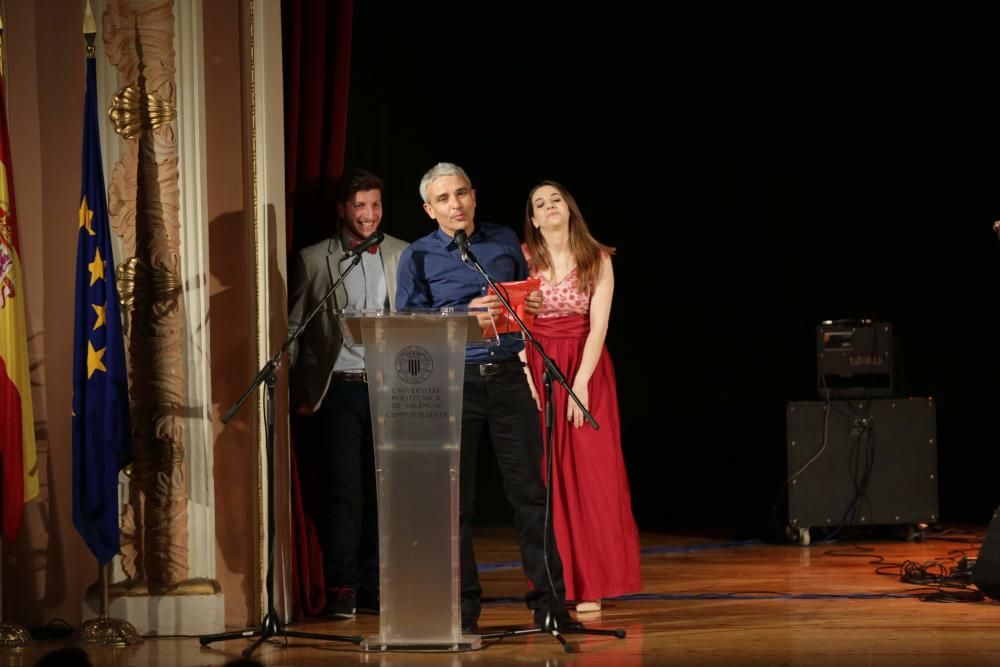 Nicola Donate y José Camilo Narváez, de Ingeniería Química, rey y reina de la celebración