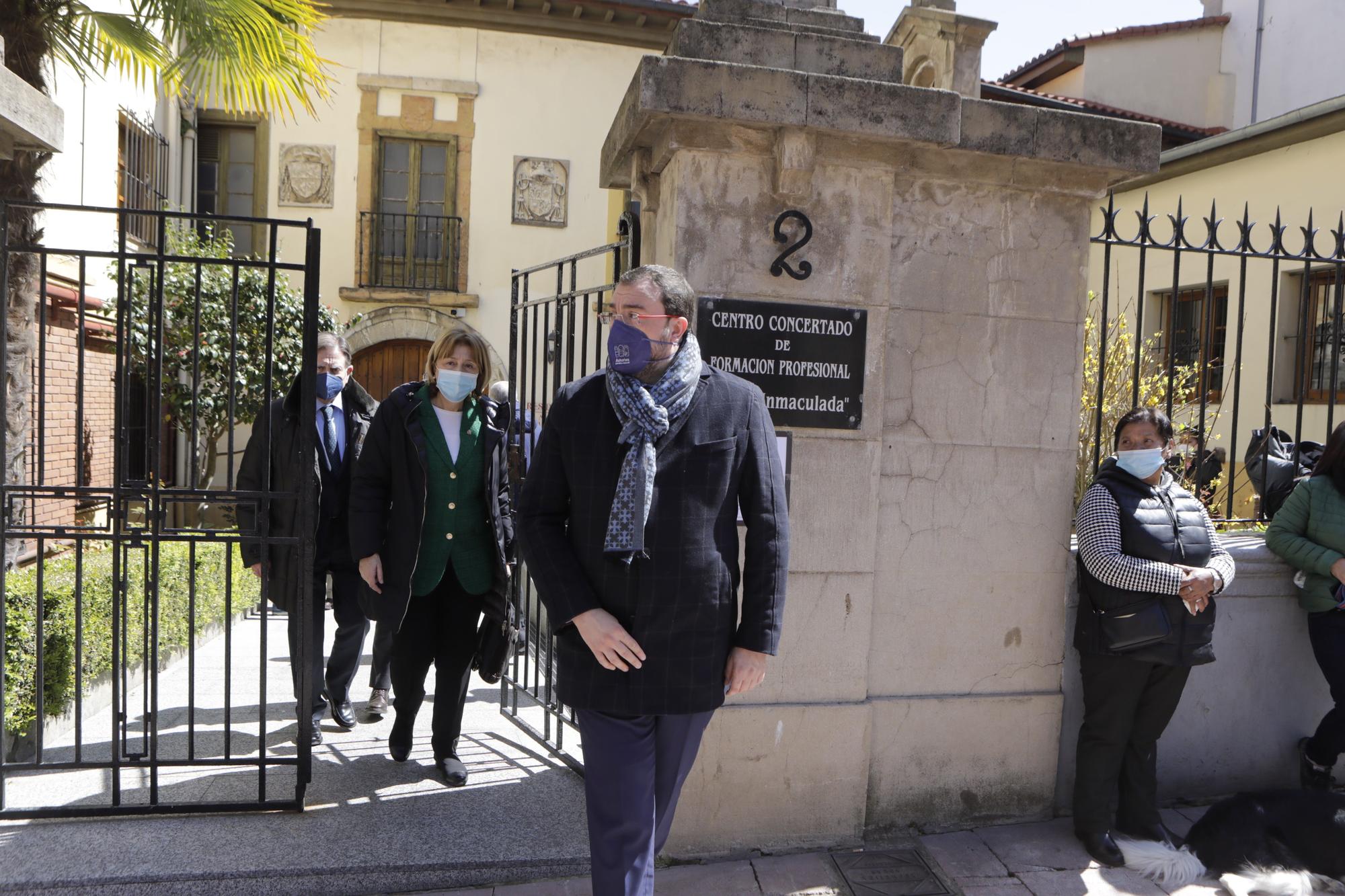 EN IMÁGENES: Capilla ardiente por la adolescente asesinada en Oviedo