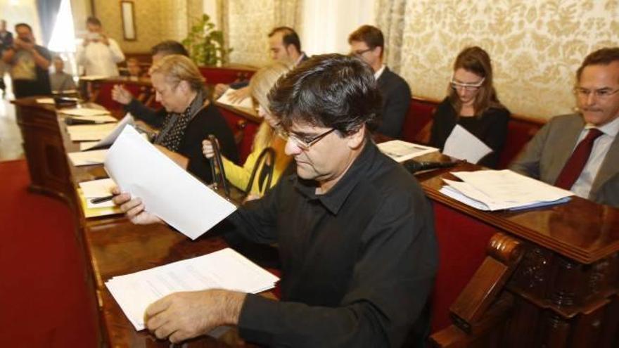 El Consejo de Comercio se celebró ayer en el salón azul del Ayuntamiento.