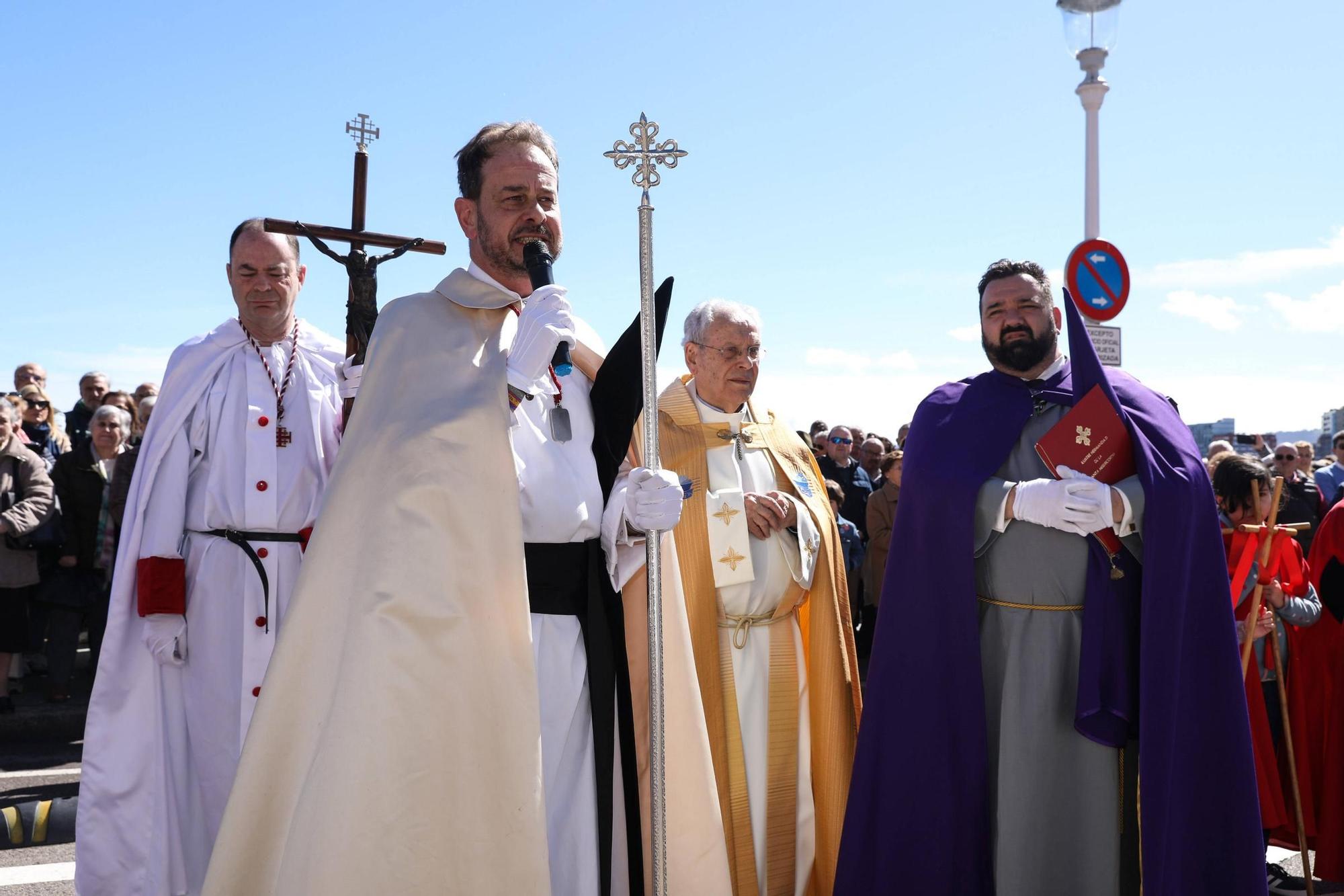 Así fue la procesión del Encuentro de Resurrección de Gijón (en imágenes)