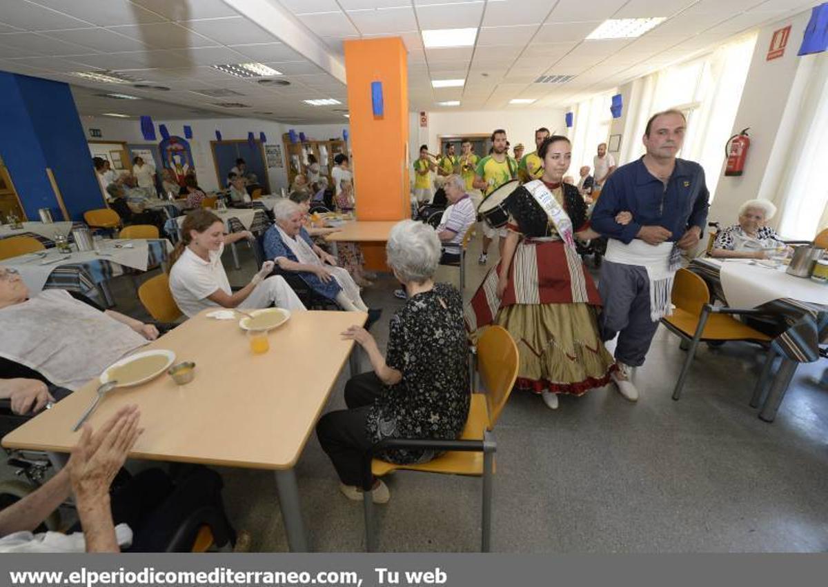 Visita residencia tercera edad y concurso de dibujo