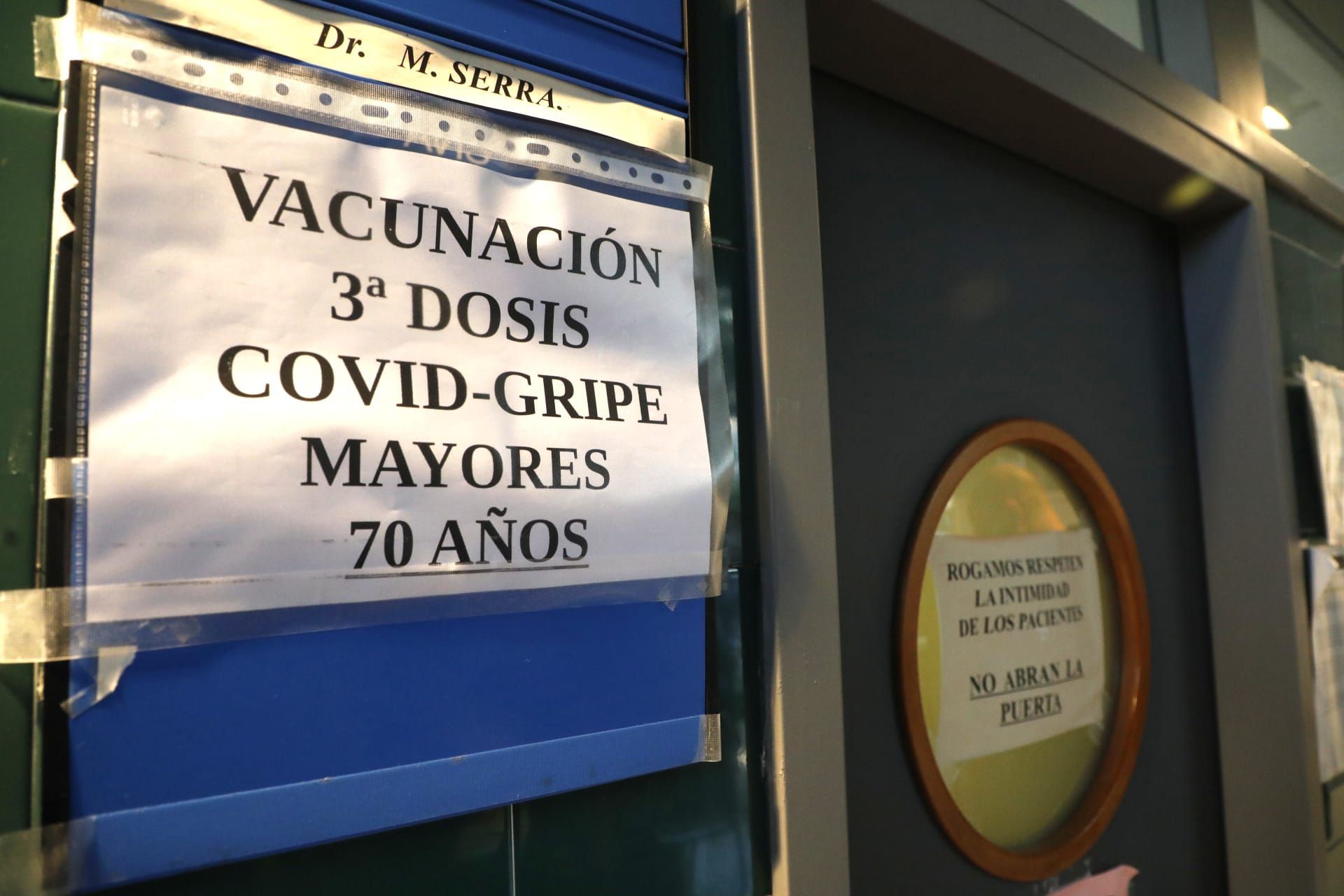 Vacunación de la gripe en la Comunitat Valenciana: empiezan a vacunar a los primeros mayores.