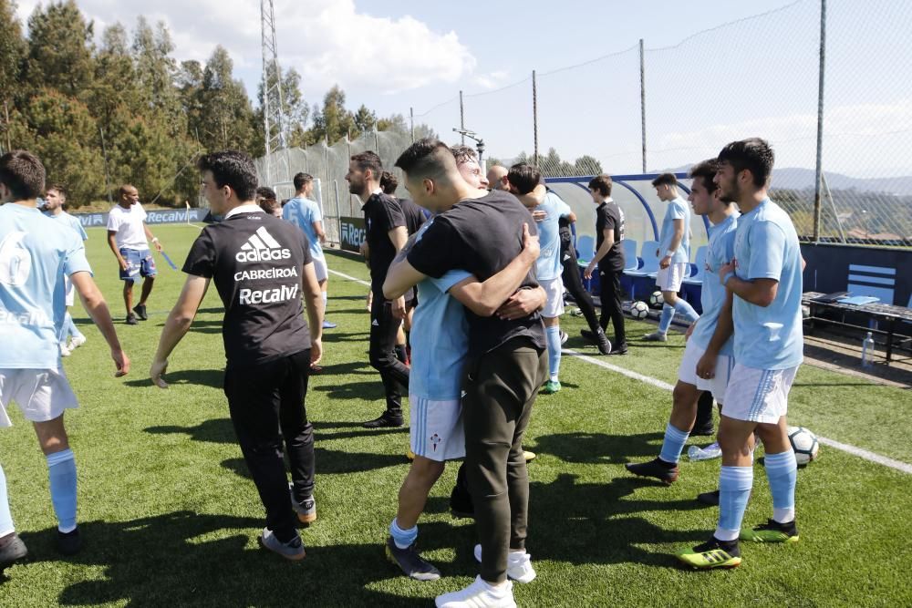 El equipo celeste se proclama campeón de liga tras golear al Pontevedra.