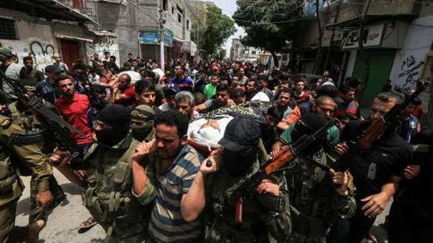 Entierro de uno de los palestinos muertos el fin de semana en Gaza.  // E.P.