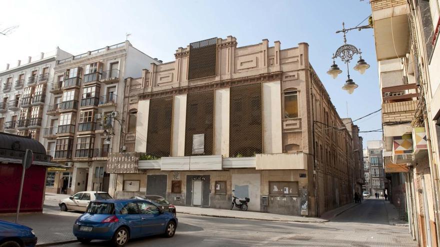 Fachada del Cine Central, en la plaza de la Merced.