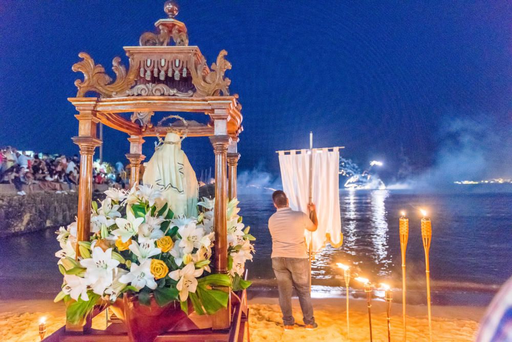 FUERTEVENTURA - Procesión nocturna de la Virgen del Carmen en Corralejo -19-7-17