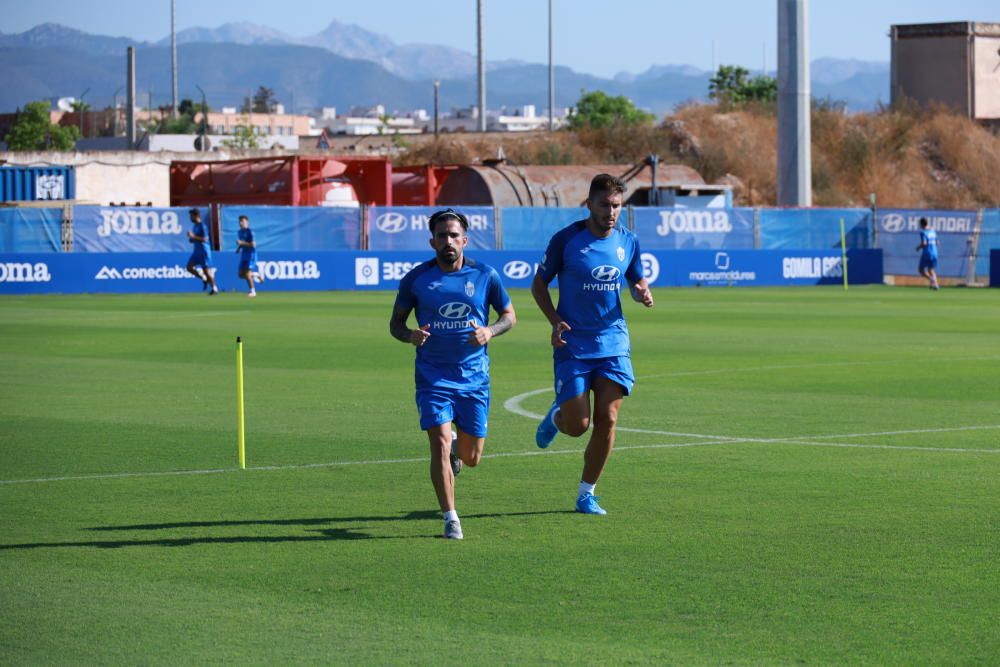 Primer día de trabajo del Atlético Baleares de Jordi Roger