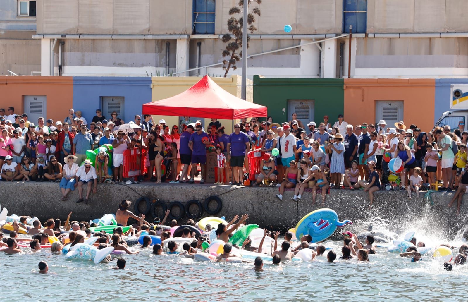 Cucañas marítimas en el Port de Sagunt con novedades