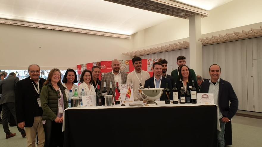Buena acogida de las bodegas de Vi de la Terra en la feria Taste Spain 2022 en Zúrich