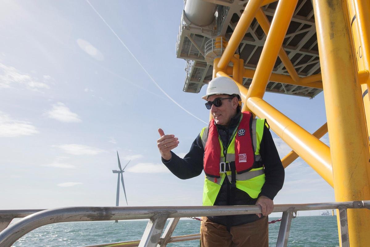 Ignacio Sánchez Galán, durante la visita a un parque eólico marino de Iberdrola. // Foto cedida