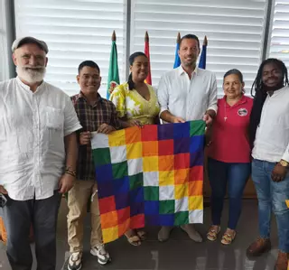 Castrillón recibe a cinco refugiados que huyen de la violencia en Colombia