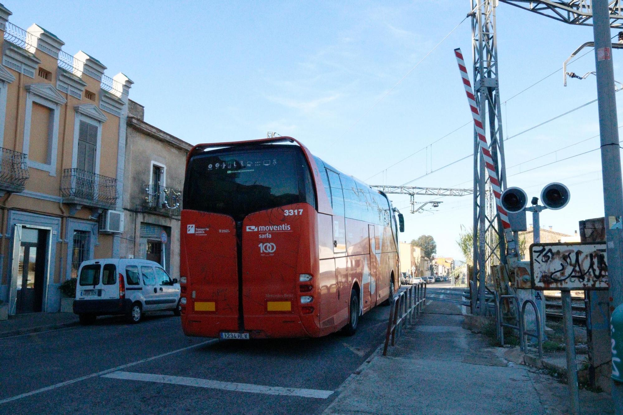 Galeria de fotos: el pacte entre Flaçà, Adif i la Generalitat