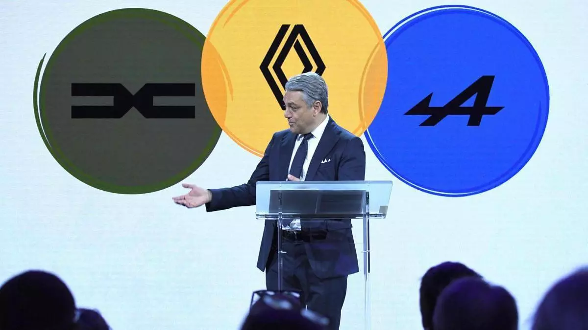 Renault firma un acuerdo con Geely para desarrollar motores híbridos y de combustión
