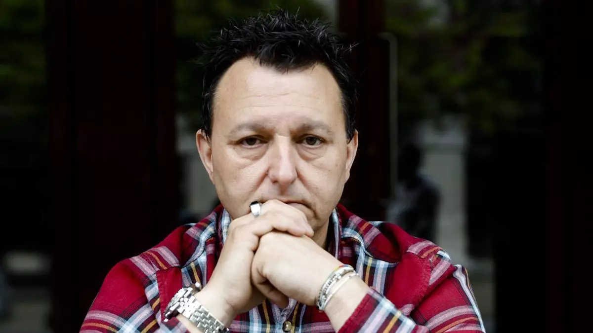 La fibromialgia frenó a Javier Tejedor, histórico vigilante del Tartiere: "Me han llamado de todo; vago, esquizofrénico, bipolar, borracho, drogado… Y ahora se me agota el paro y no me dejan trabajar"