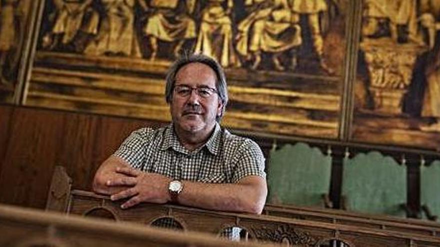 El alcalde de Zamora, Francisco Guarido, en el salón de plenos del Ayuntamiento.