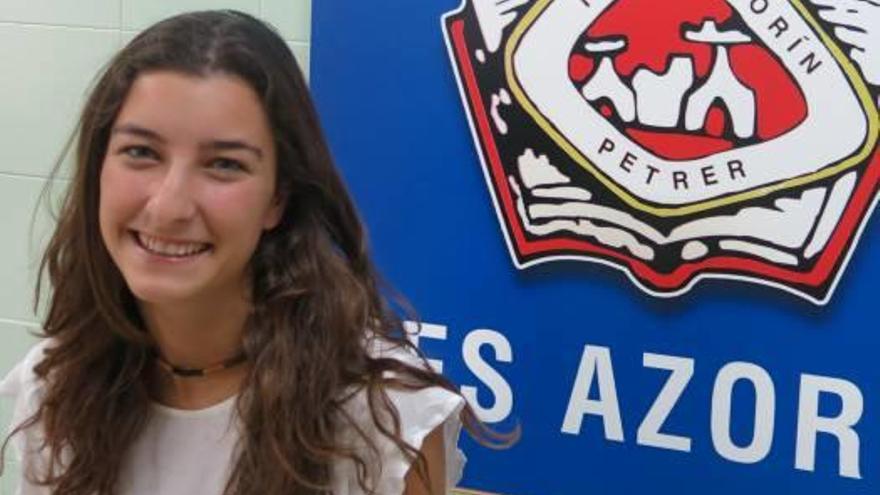 Becan a una alumna del IES Azorín de Petrer para un curso internacional de Biología Molecular