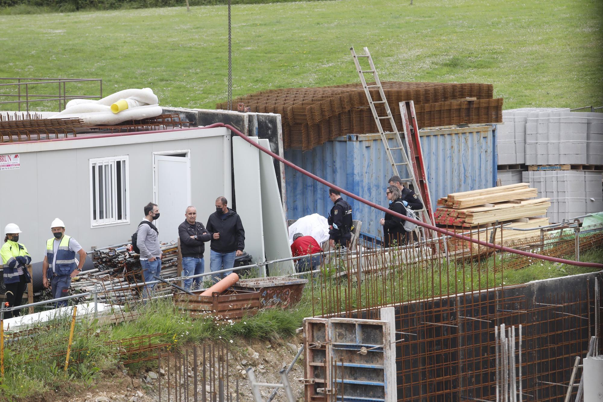 En imágenes: Accidente laboral en Gijón