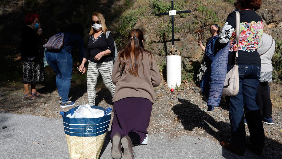 Con motivo de la suspensión de la estación de penitencia, la Ermita del Monte Calvario permanece abierta este Viernes Santo de manera ininterrumpida desde las 10h hasta las 20h.