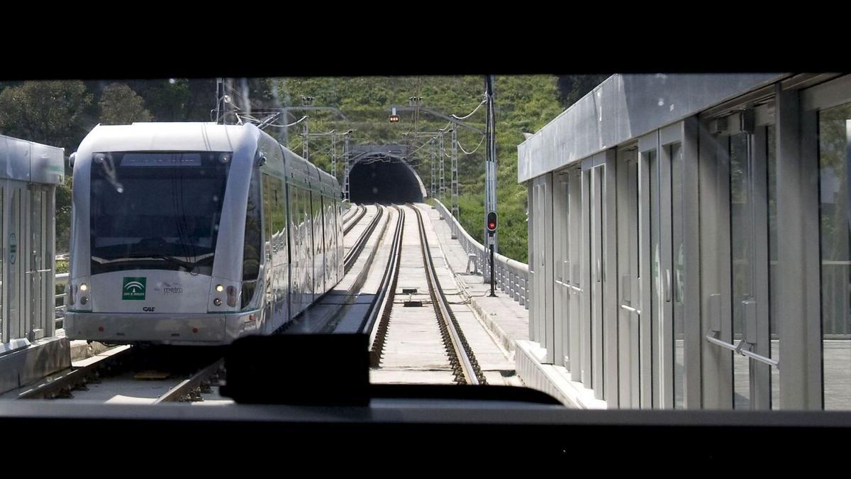 Vídeo | El Ayuntamiento rechaza el diseño de la línea 3